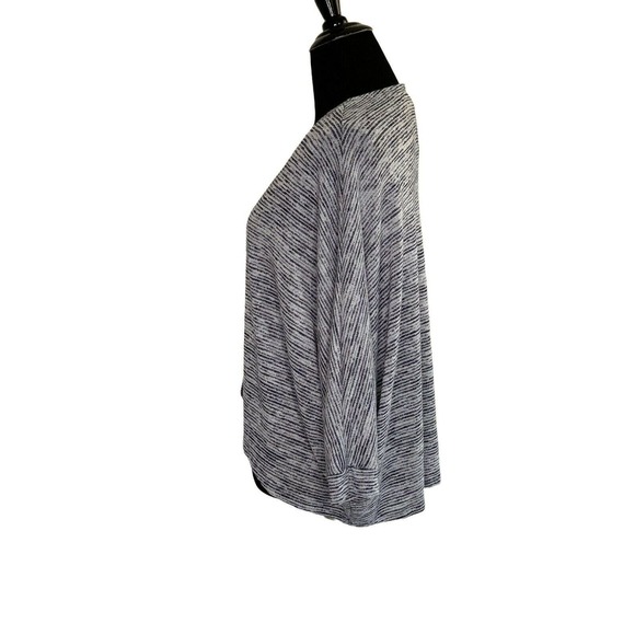 Belle Du Jour Gray Short Sleeve Open Front Cardigan Small - Picture 3 of 5